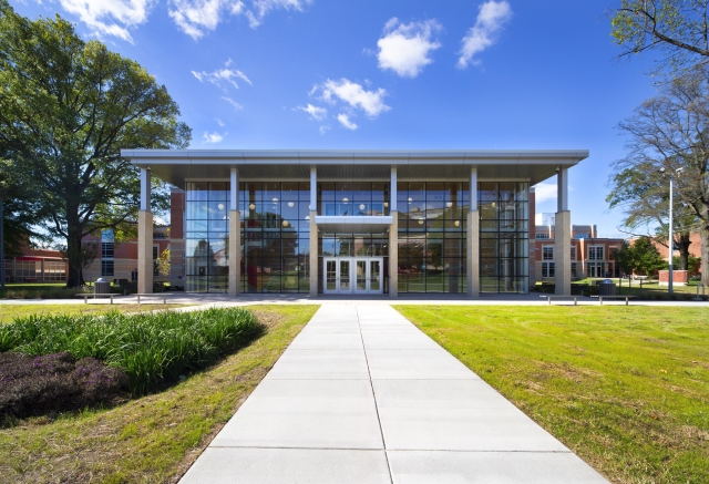 Henry Adams provided the mechanical and electrical engineering services for an extremely intricate phased $39M renovation of the 200,000 SF Administrative and Student Services building. 
